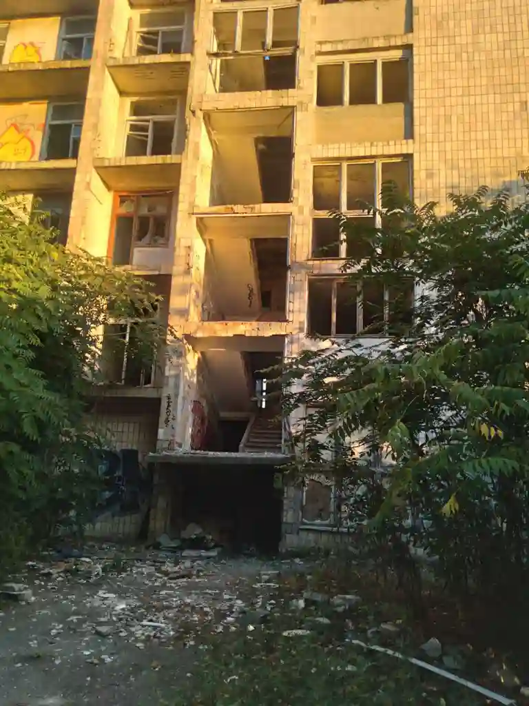 Що залишилось від санаторію "Червоні Зорі"