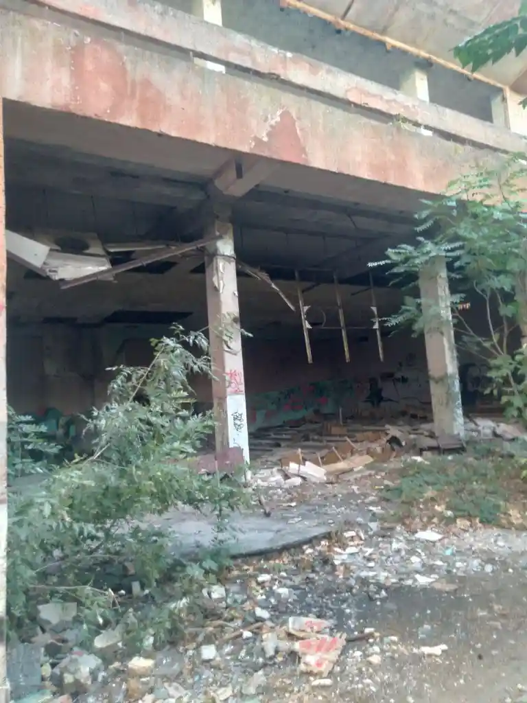 Що залишилось від санаторію "Червоні Зорі"