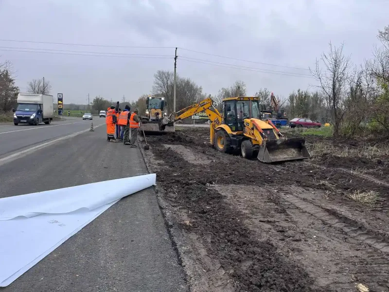 ремонт дороги возле Гребного канала