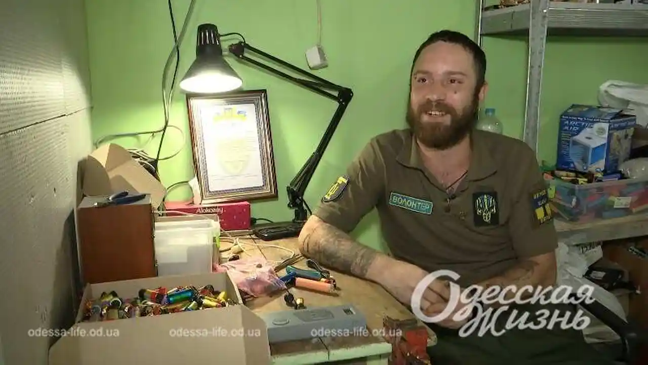 Глеб Варешкин - изготавливает павербанки для ВСУ