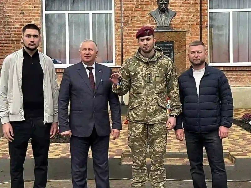 Ключі від джипа десантнкам