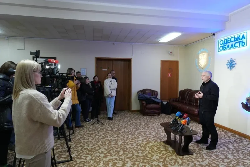 Кипер общается с журналистами