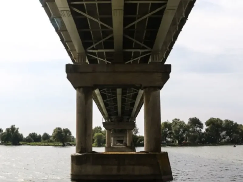 Мост в Маяках