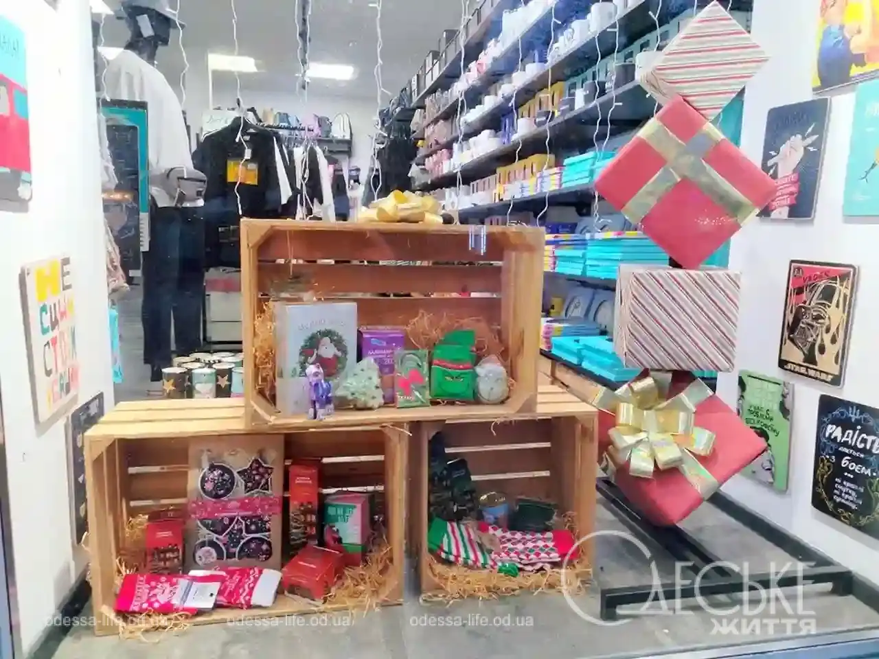 Новорічні вітрини одеських магазинів