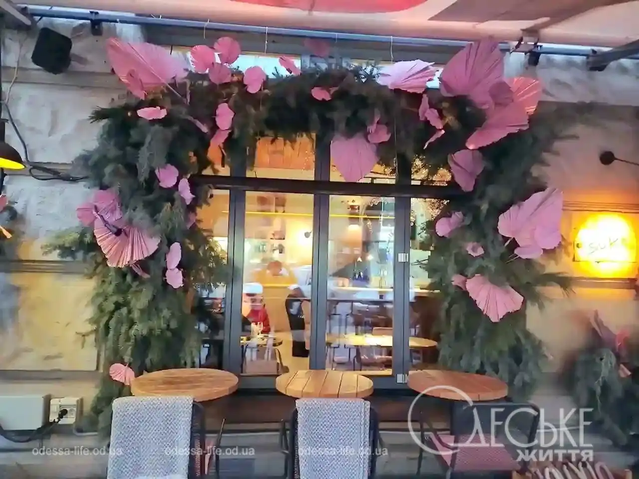 Новорічні вітрини одеських магазинів