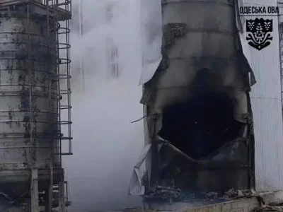 Утренний удар дронами по Одесщине: поврежден порт и предприятие (ОБНОВЛЕНО)