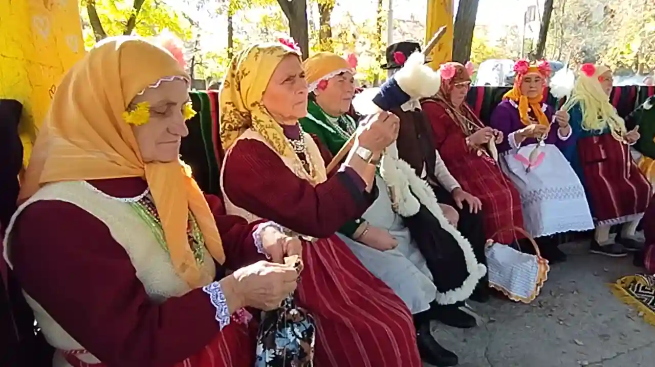 "Седеф" на ярмарку у Рені