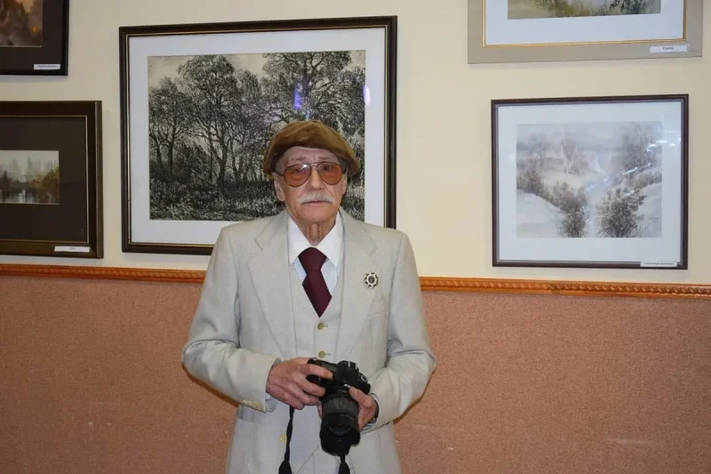 Умер художник Валерий Сыров