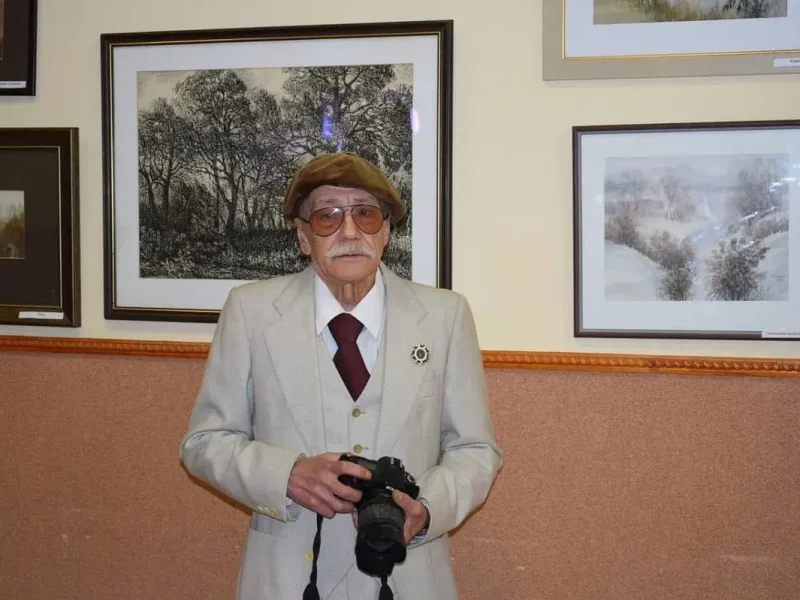 Умер художник Валерий Сыров