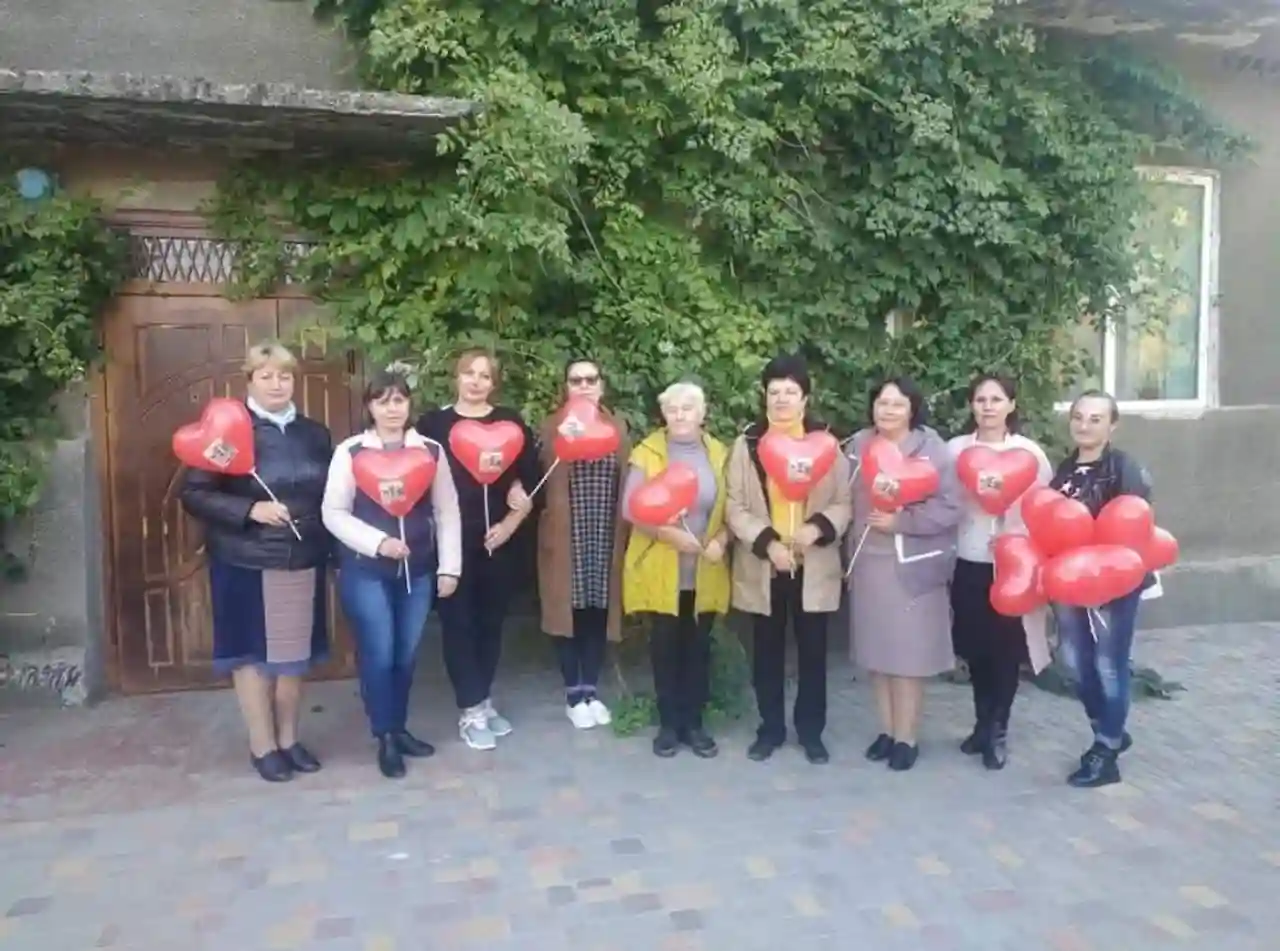 Вчителі школи у Ламбрівці