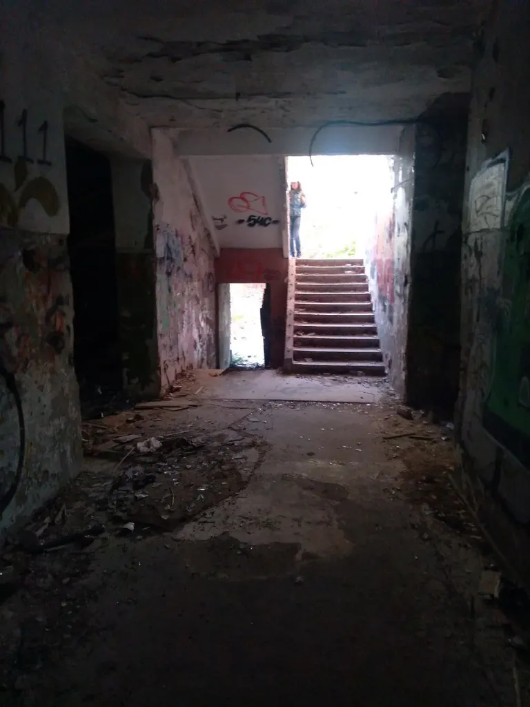 Що залишилось від санаторію "Червоні Зорі"