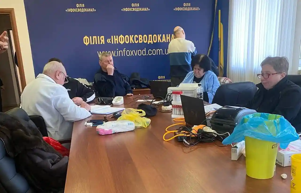 Здача крові співробітниками Інфоксфодоканалу