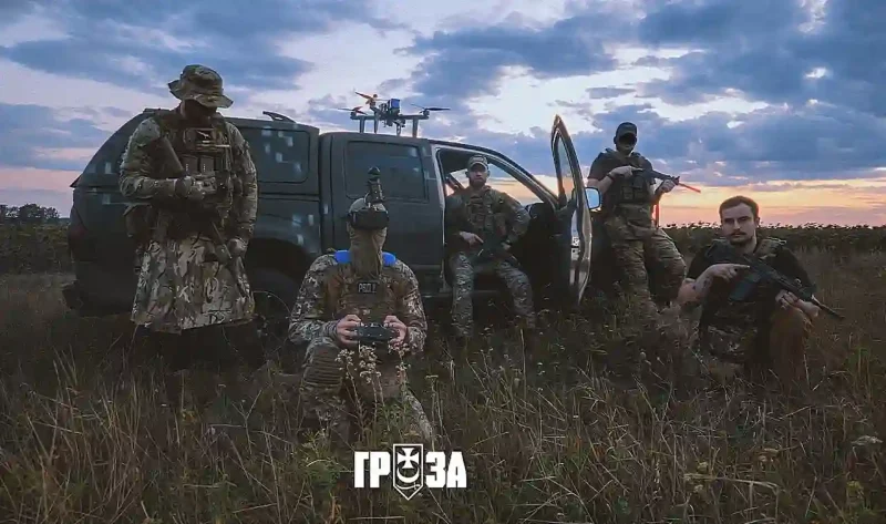 Оператори дронів на бойовій позиції
