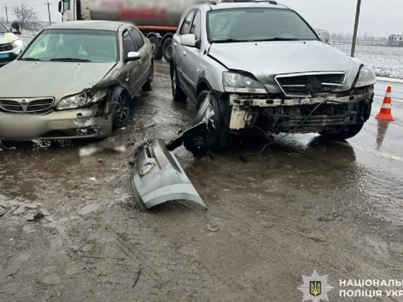 На трасі Одеса – Південне через подвійне ДТП утворився затор