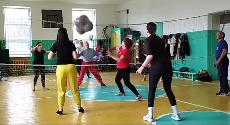 Ейрбол - спорт з повітряними кульками у Рені