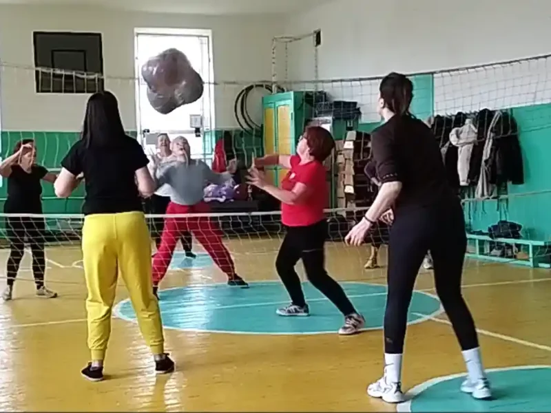 Ейрбол - спорт з повітряними кульками у Рені