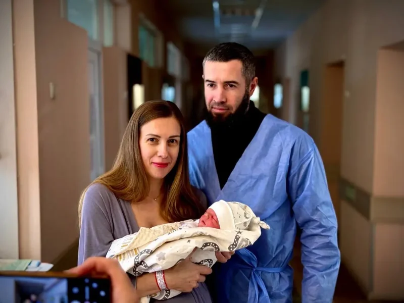 Первый новорожденный Одессы 2026 Захар и мама из Покровска
