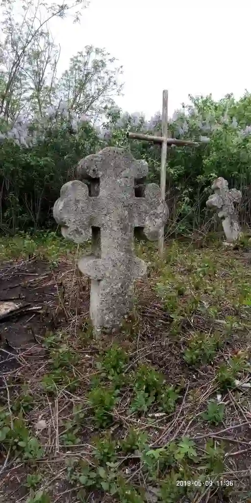 Хрест у Шершенцях