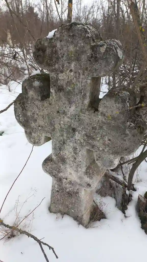 Хрест у Шершенцях