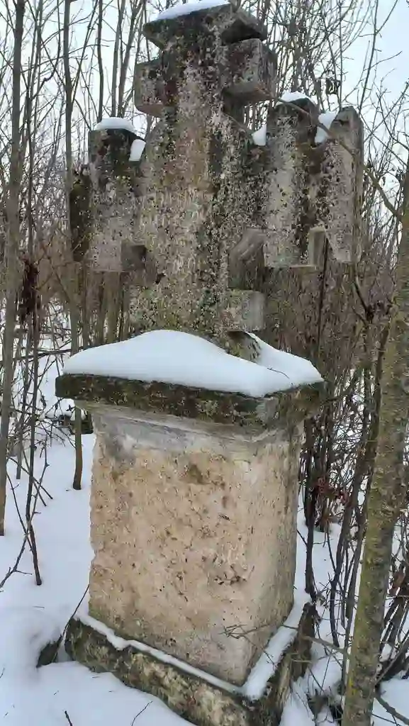 Хрест у Шершенцях