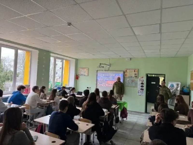 Школи Одеси повертаються з «дистанційки» на очне навчання