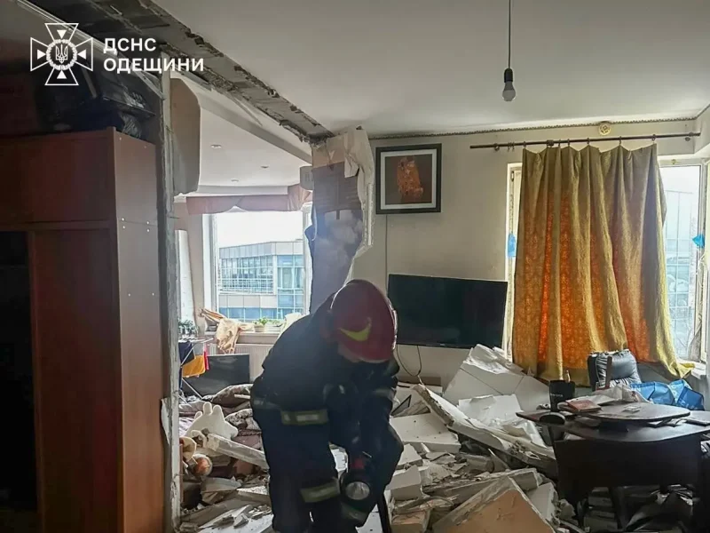В одеській багатоповерхівці рознесло стіни через газовий балончик
