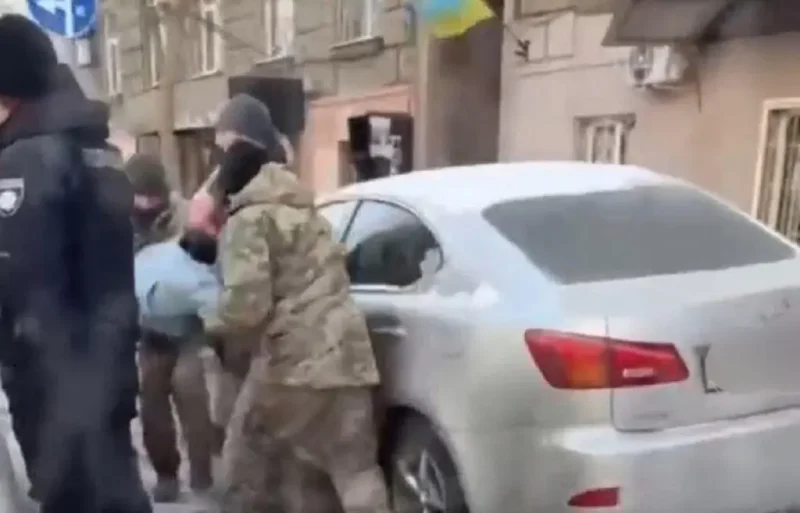 Избиение сотрудниками ТЦК мужчины в Одессе