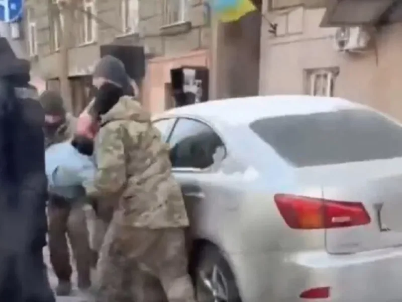 Избиение сотрудниками ТЦК мужчины в Одессе