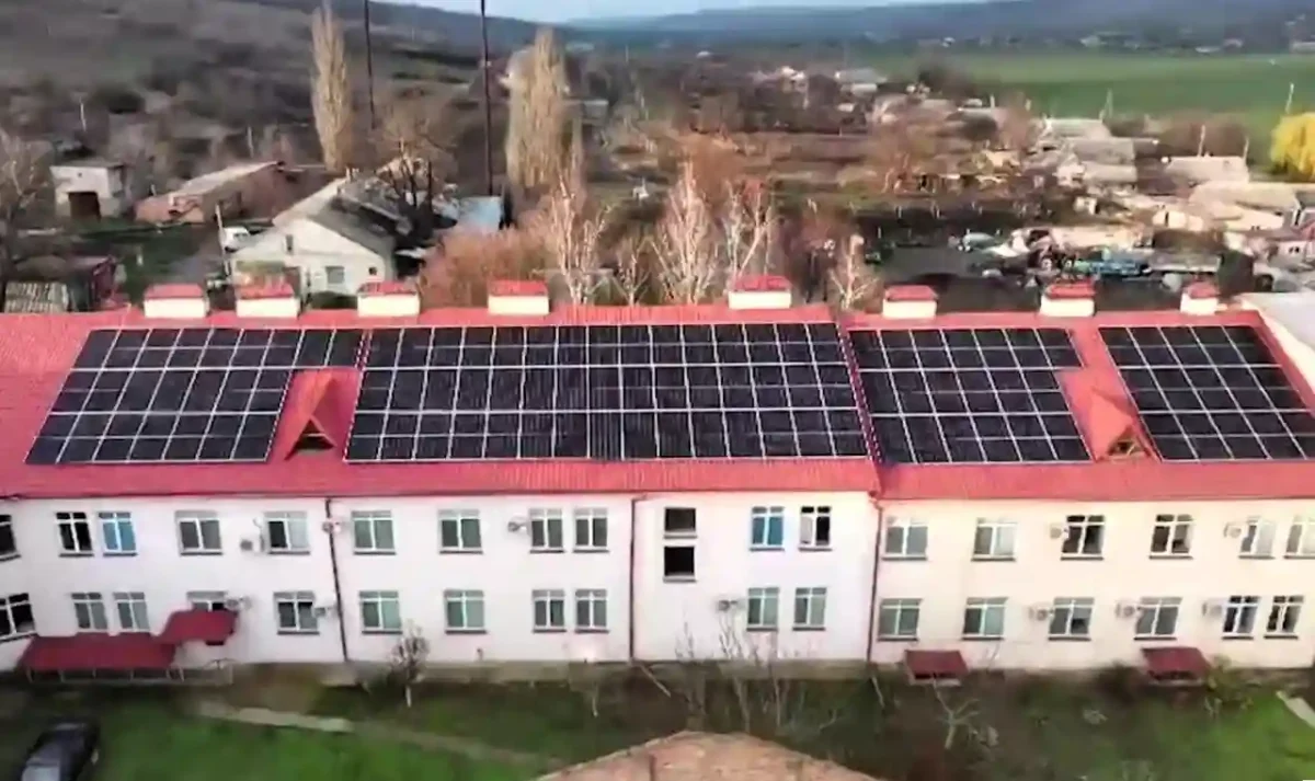 Сонячна електростанція у Захарівці на даху лікарні