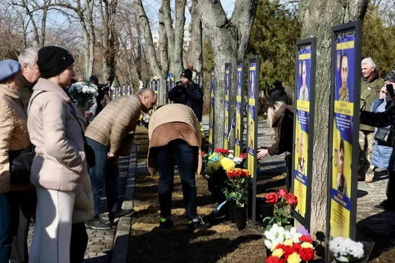 В Одессе открыли новые стенды на Аллее героев
