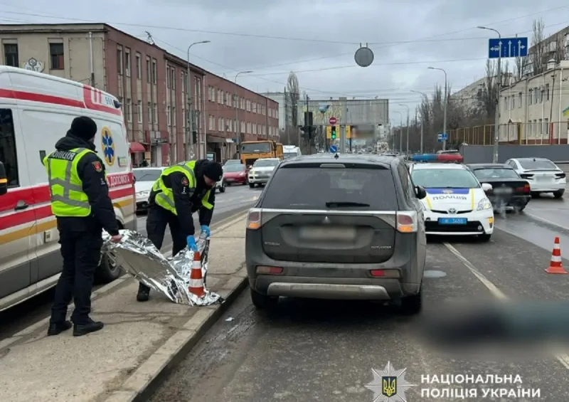 В Одесі на Балківській Mitsubishi на смерть збив жінку