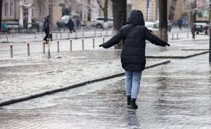 Одеса перетворилася на ковзанку