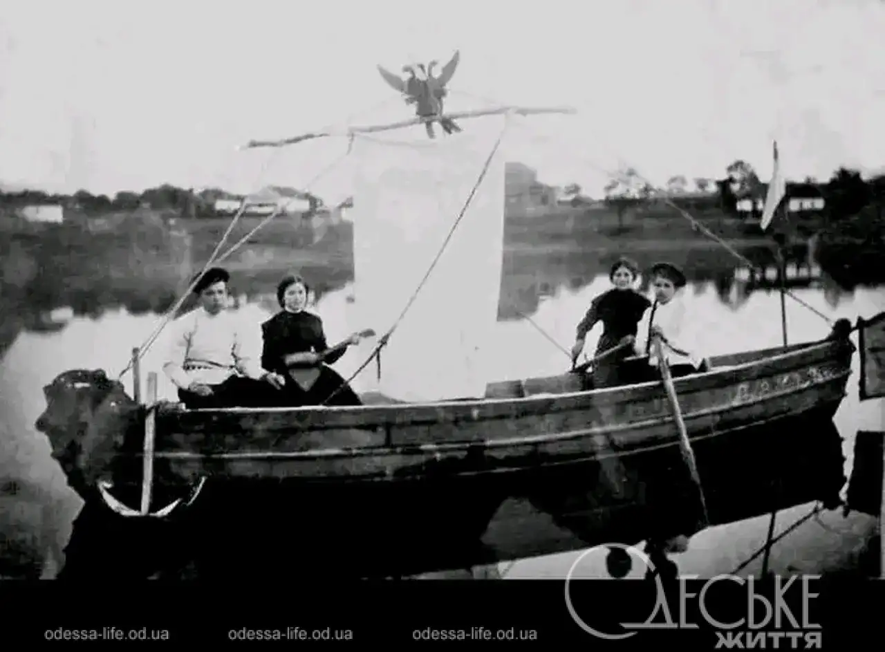 Старе фото з музею села Лісне на Одещині