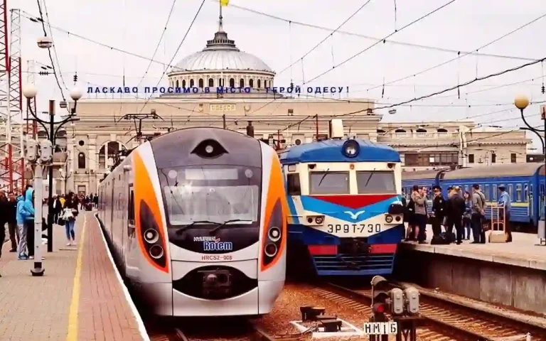 Поїзди на Одеському вокзалі