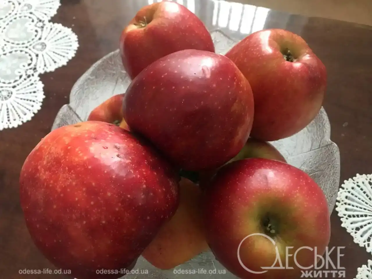 Яблука з Балтського базару