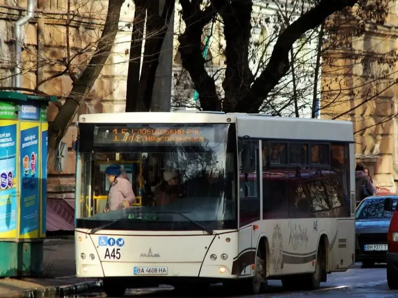 Бесплатный социальный автобус курсирует по Одессе