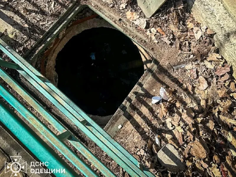 Опасный люк в Одессе