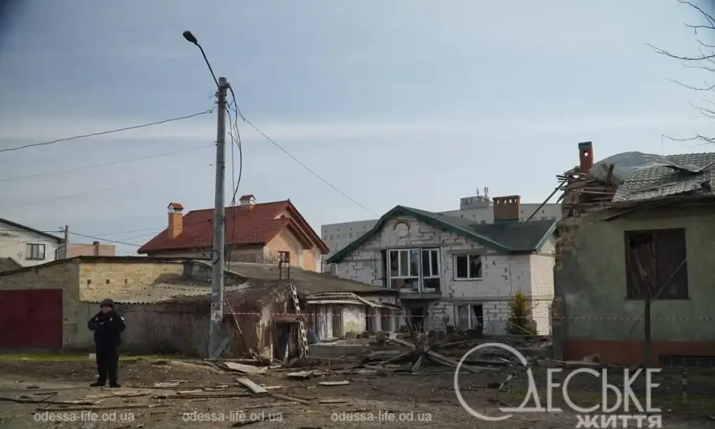 Ранкова атака на Одесу: дрон зруйнував приватний будинок