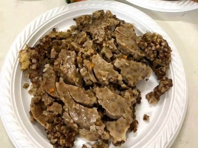 Гречка з незрозуміло чим