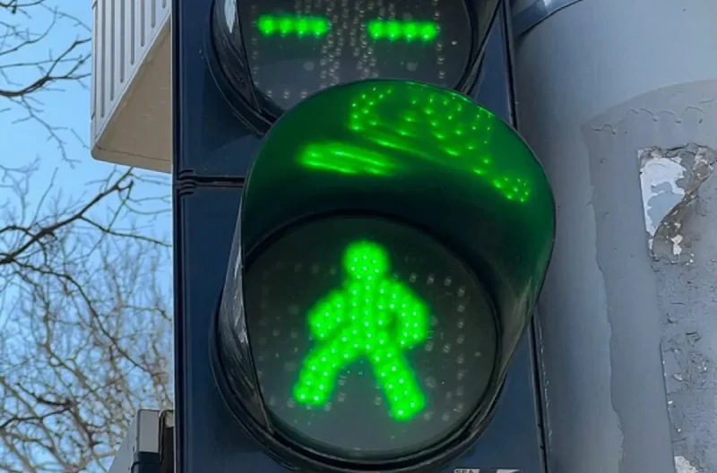 Зеленый свет светофора