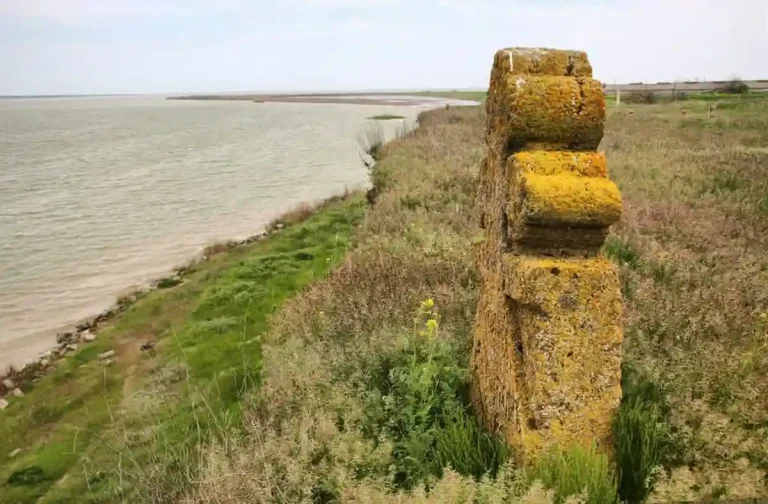 Козацька могила над лиманом Сасик на Одещині