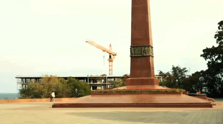 M1 apartments - будівля на Ланжероні