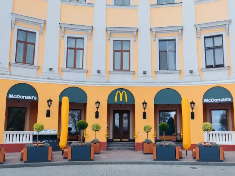 McDonald's на Приморском бульваре