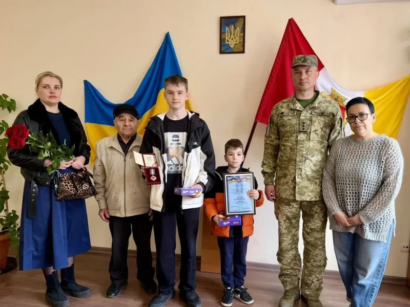Сім'ї загиблого в бою одеського прикордонника вручили держнагороду