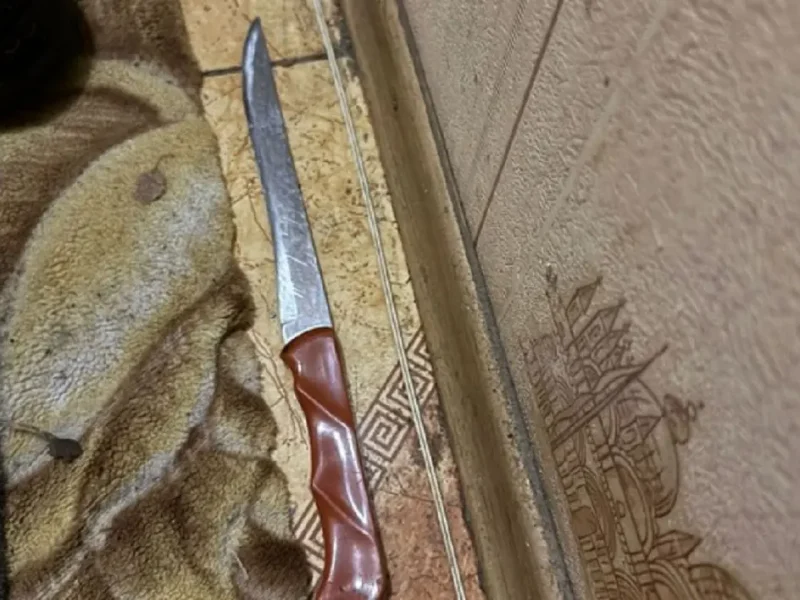 В Одессе пьяный мужчина с ножом терроризировал жителей дома