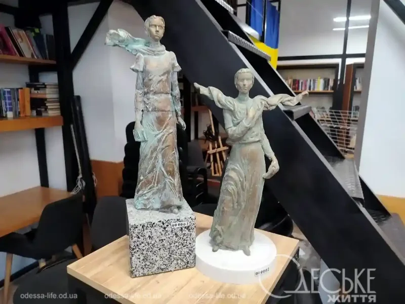 памятник Лесе Украинке