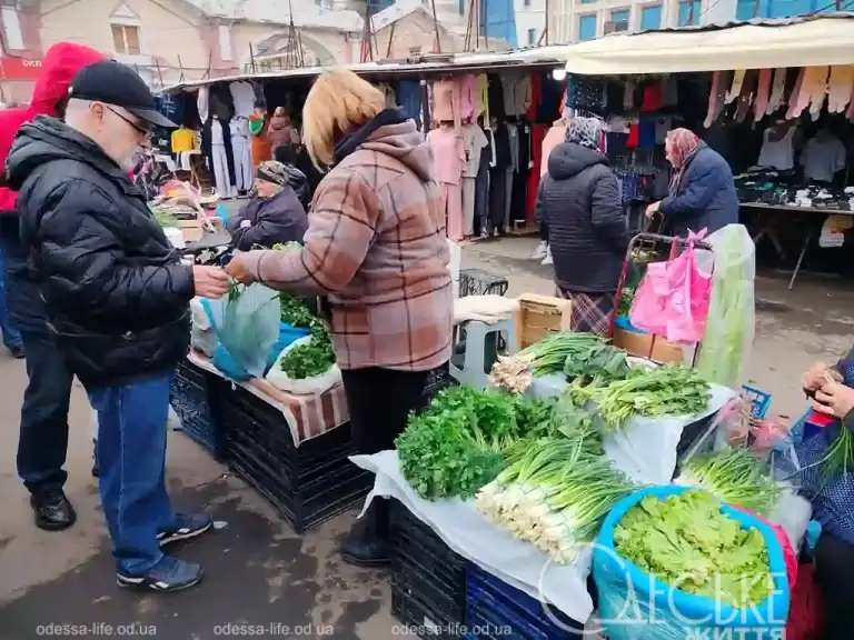 Привоз на початку квітня