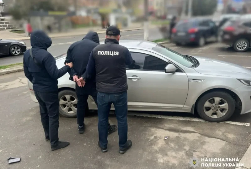 На Одещині правоохоронці затримали представника Білгород-Дністровського РТЦК та СП. Офіцера підозрюють у вимаганні та отриманні неправомірної вигоди
