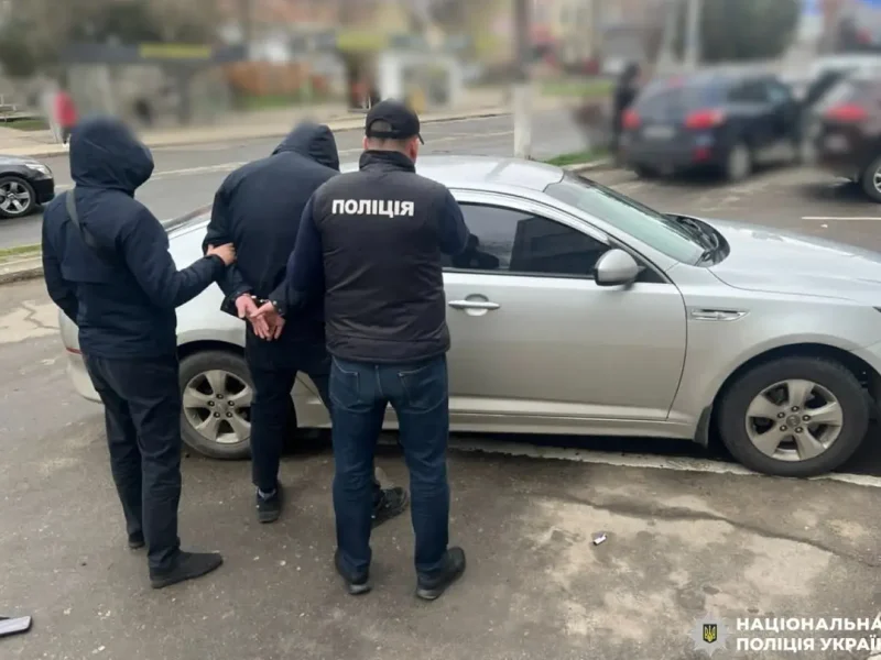 На Одещині правоохоронці затримали представника Білгород-Дністровського РТЦК та СП. Офіцера підозрюють у вимаганні та отриманні неправомірної вигоди