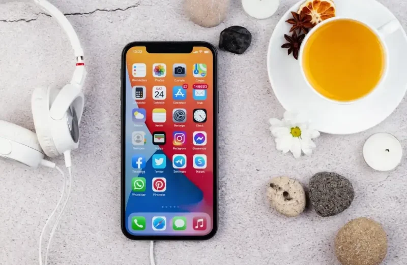 iPhone 12